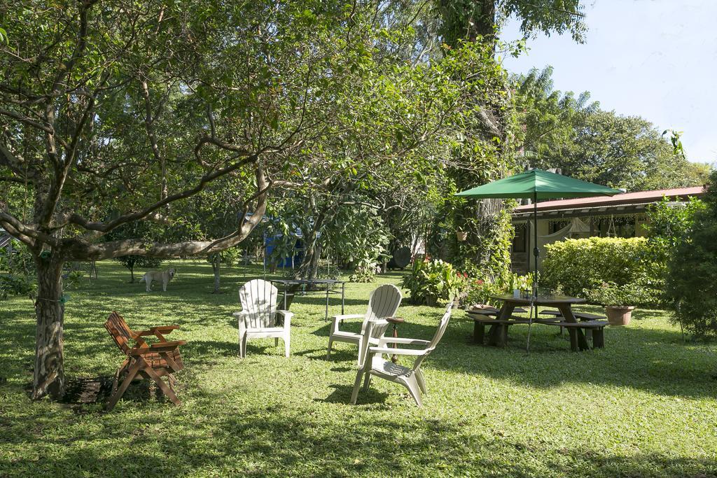 Airport Costa Rica B&B Santiago Este Exterior photo