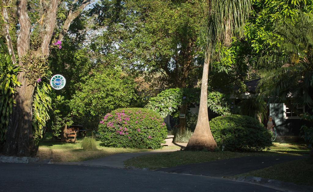 Airport Costa Rica B&B Santiago Este Exterior photo